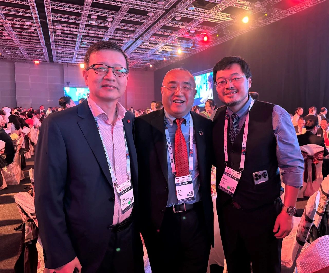 理士国际董事长董李博士出席世界华商大会_03.jpg 理士国际董事长董李博士出席世界华商大会_03.jpg